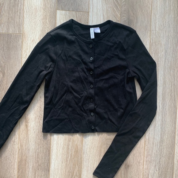 Cropped Black Button Up Cardigan with Raw Hem and Long Sleeves - Size S, NWOT - Picture 1 of 5
